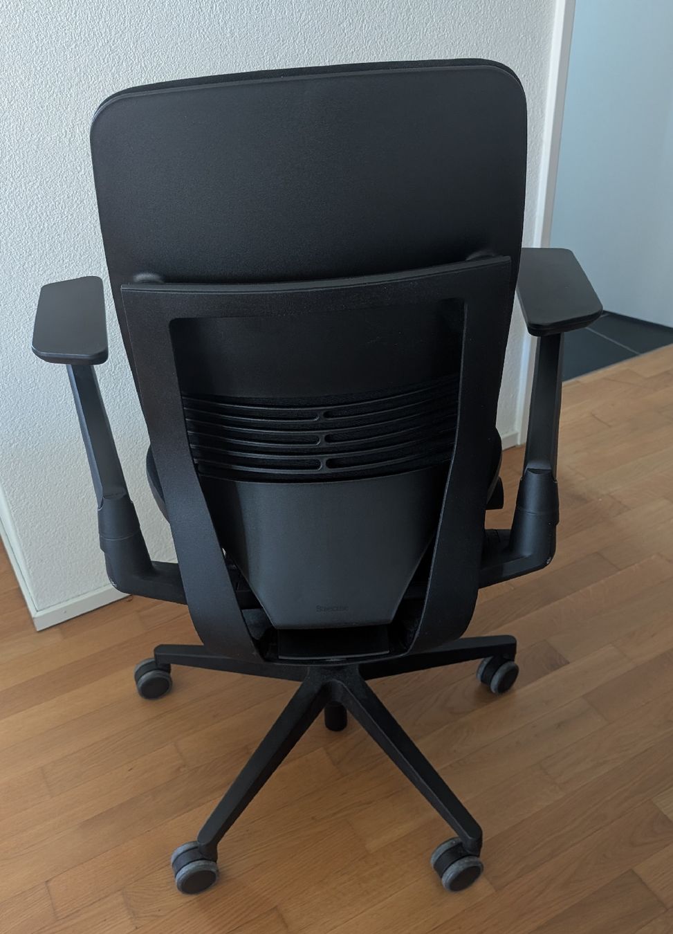 Steelcase Sedie: Steelcase Gesture Black Edition – Usato da Mülligen venduto da luke3333 2