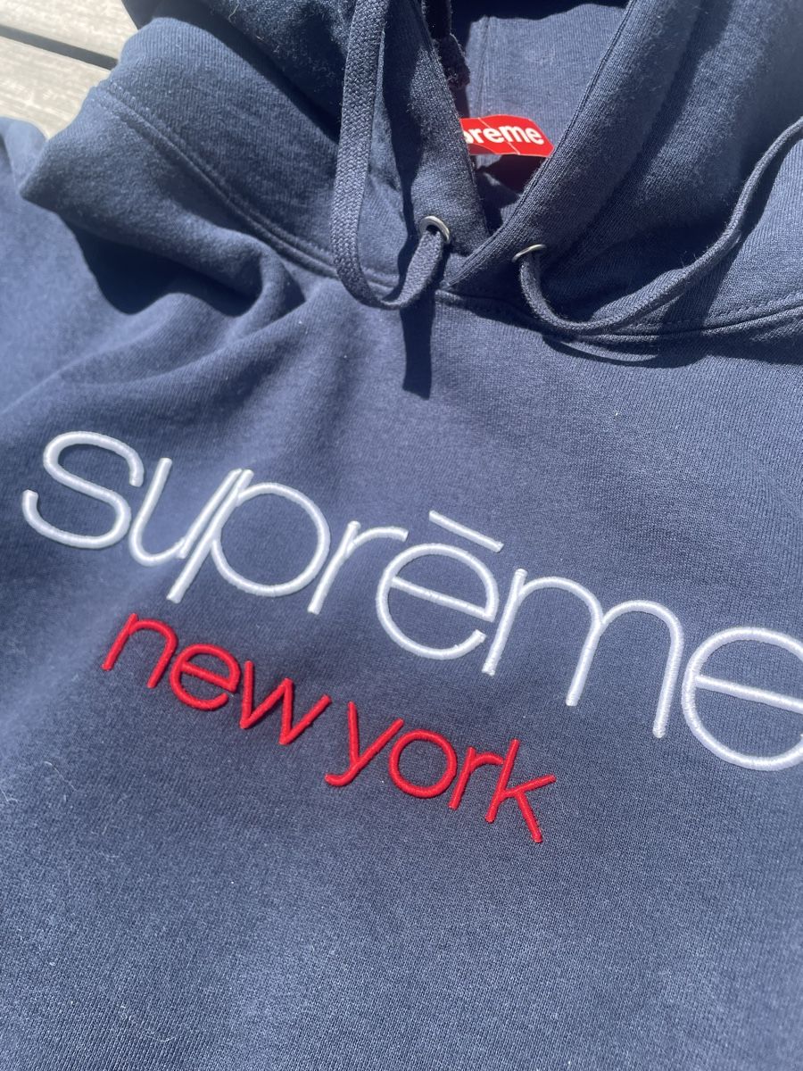 Pulls & Sweat-shirts: Supreme hoodie – Neuf avec emballage d'origine à Küsnacht ZH par vonB_2025 1