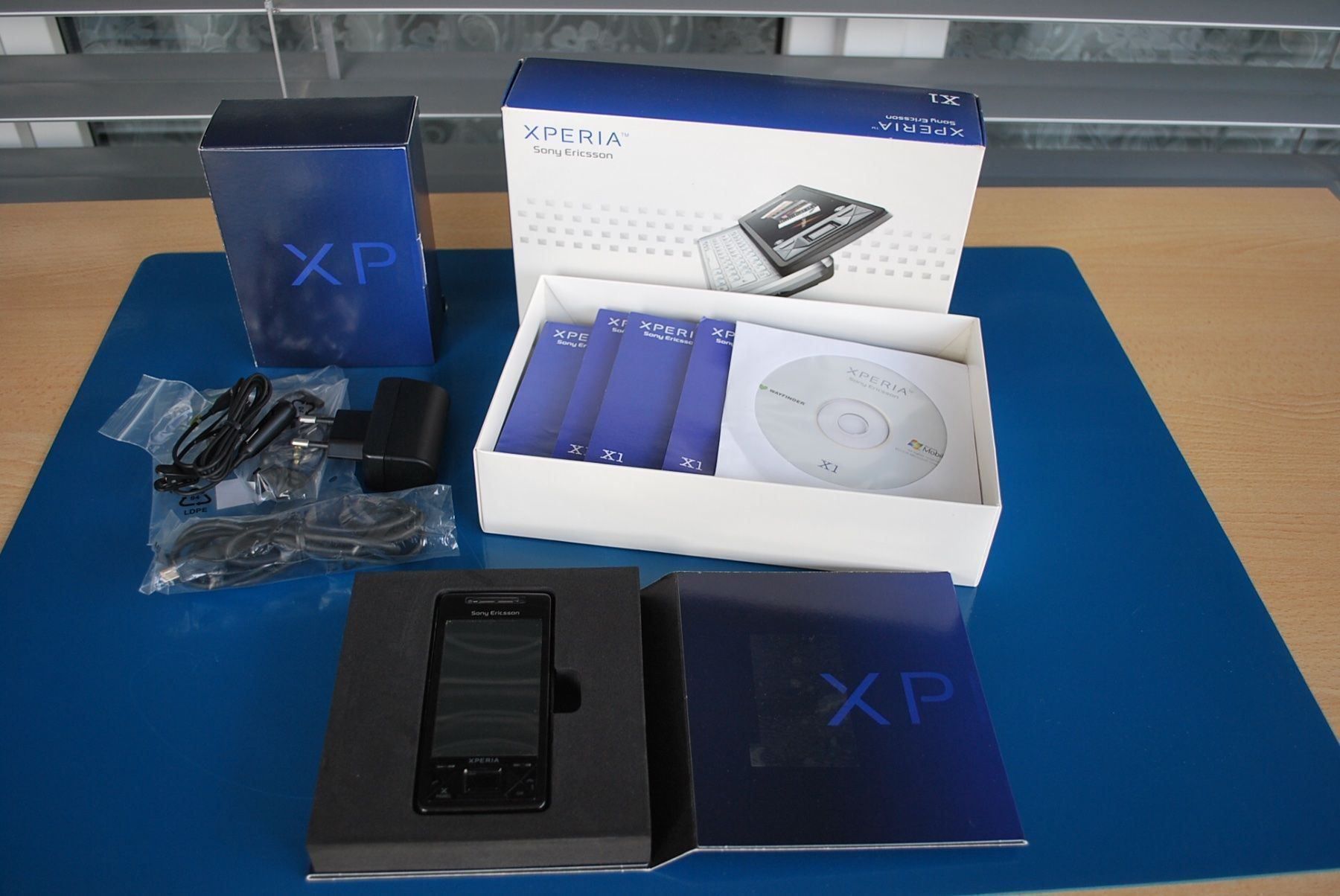 Ericsson Handys / Smartphones: Sony Ericsson XPERIA X1 Windows System – Gebraucht aus Biel/ Bienne von fusion54 3