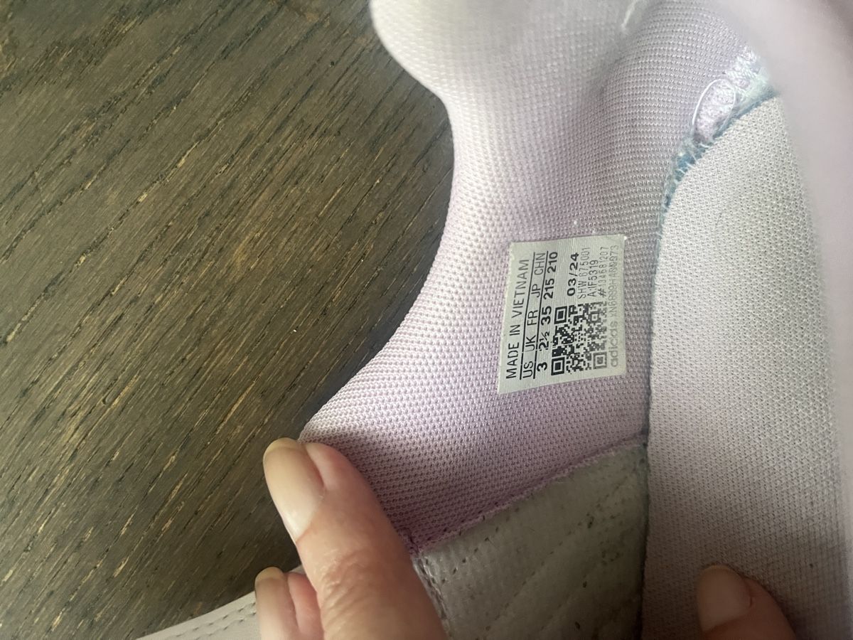 Adidas Schuhe für Mädchen: Baskets Adidas 35 – Gebraucht aus gland von Moral 5