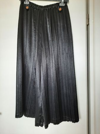 Plissee-Hosenrock / Palazzo-Hose, Schwarz, Grösse 38/40