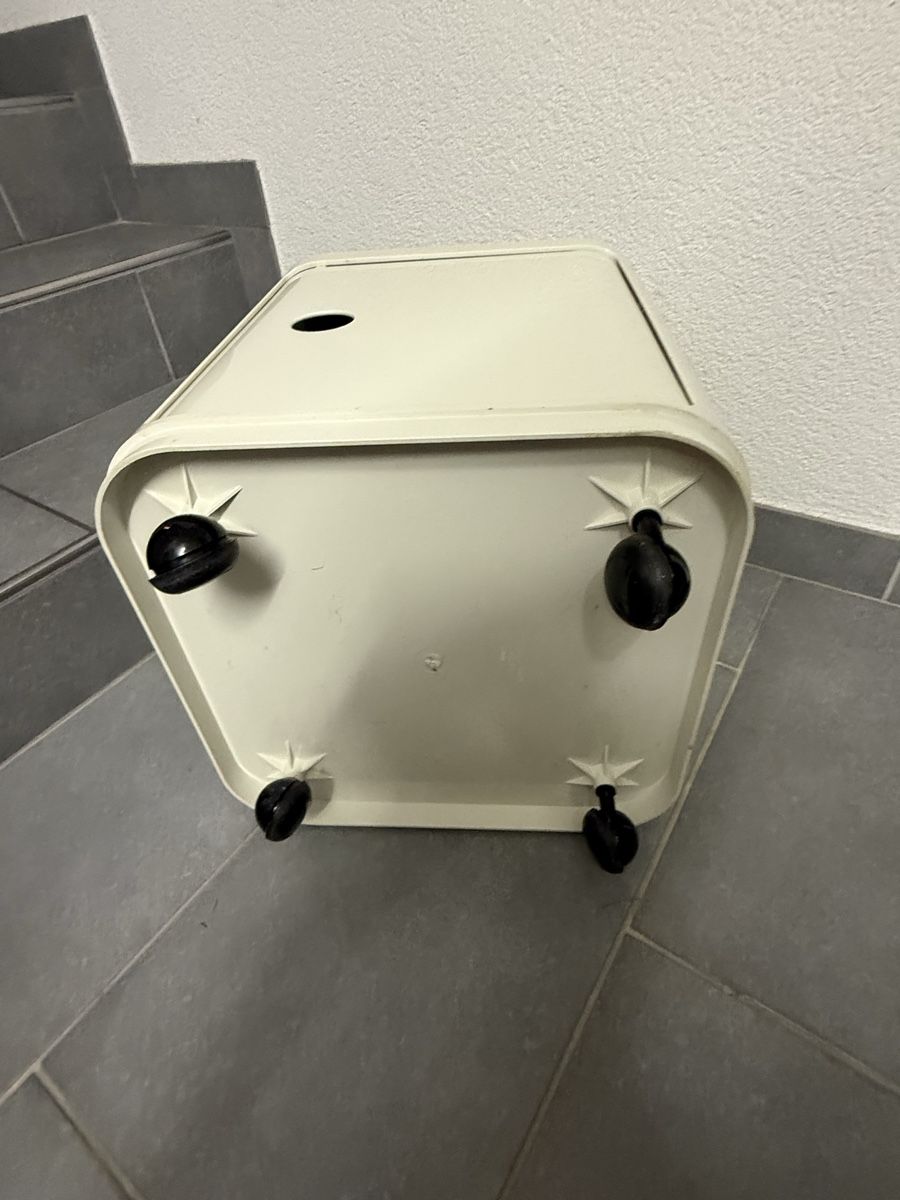 Comodini: Componibili Kartell vintage design – Usato da Les Genevez JU venduto da fabliane 3
