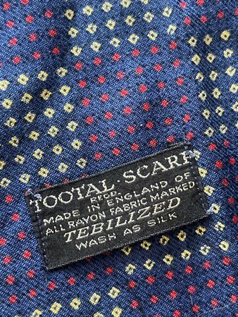 Echarpe vintage  TOOTAL  / soie/ SVP LISEZ bien le texte