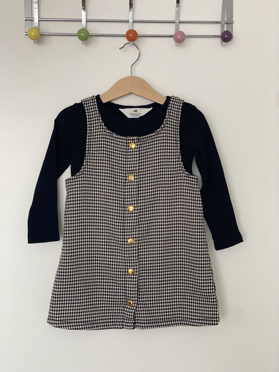 H&M Vestiti & Gonne: Set: Latzkleid mit Bluse Gr. 92 – Usato da WEINFELDEN venduto da marygloss