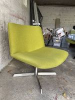 2 Grüne Vintage-Stil Lounge Stühle / Drehsessel