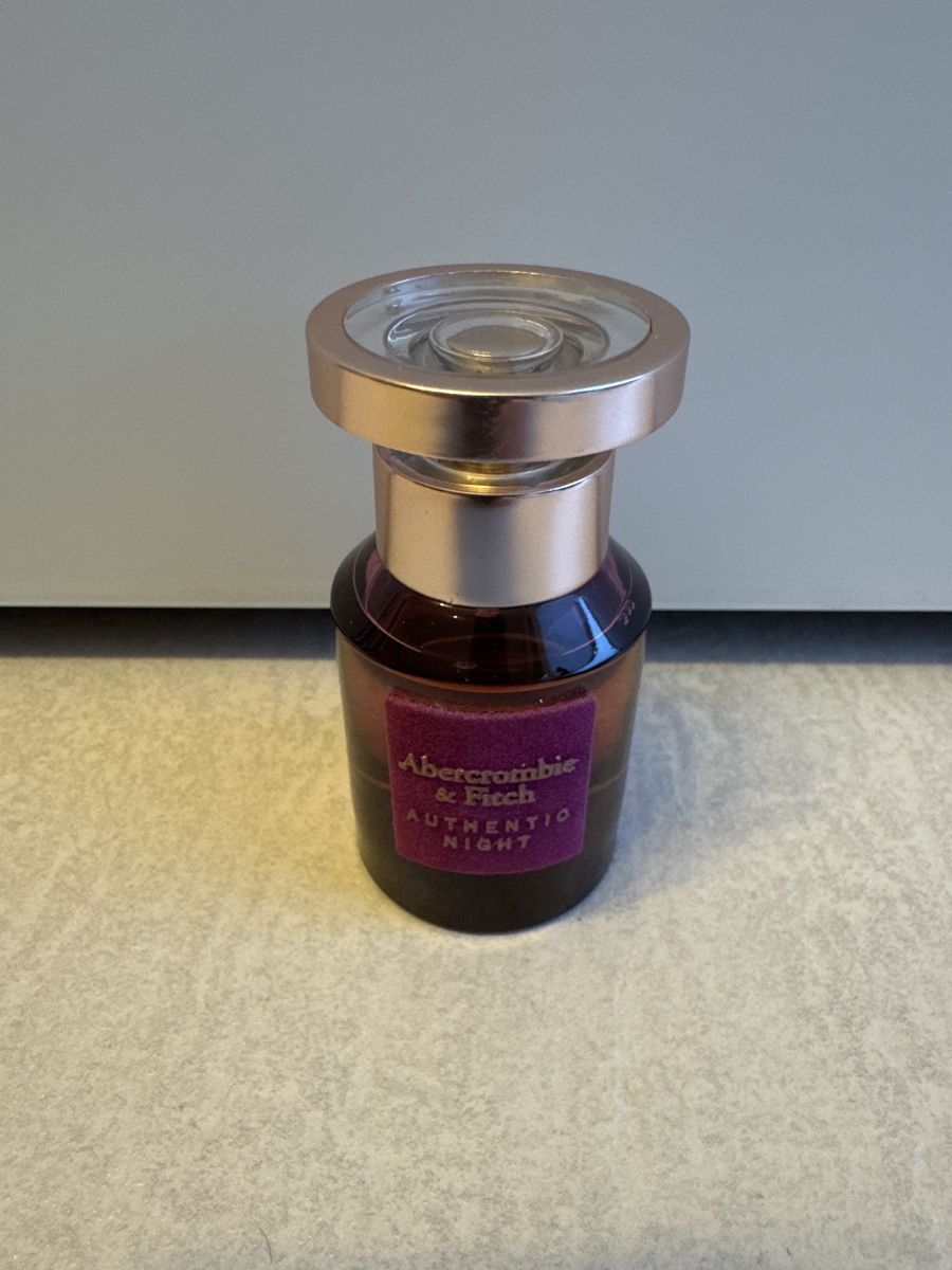 Abercrombie Parfums & Eau de Toilette: Abercrombie & Fitch Parfum Authentic Night – Neuf (Voir description) à Unterseen par Zurbi