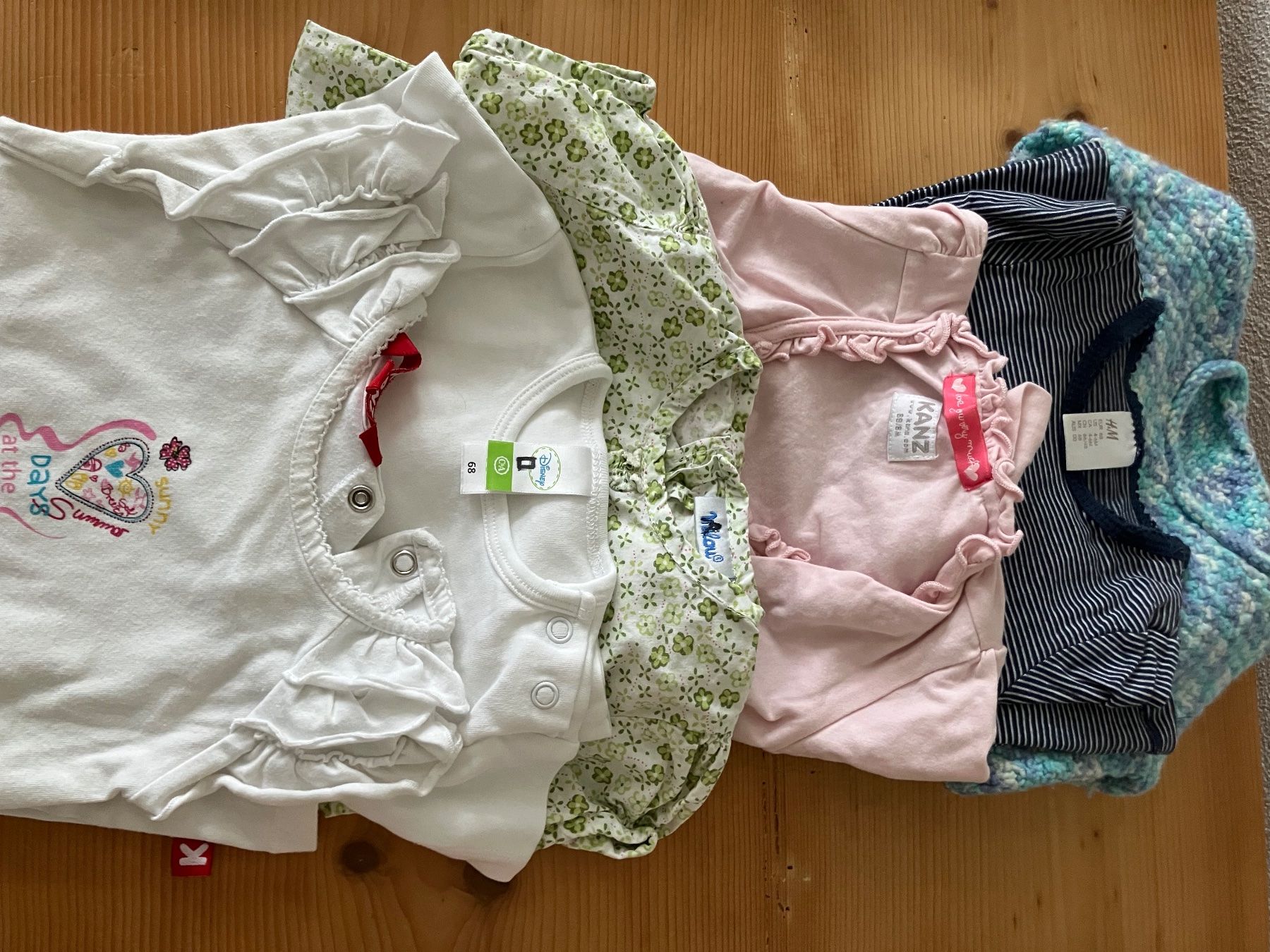 Lotti & Set di vestiti: Kleiderset Mädchen 68 (30-teilig) – Usato da Chur venduto da steffeli04 4