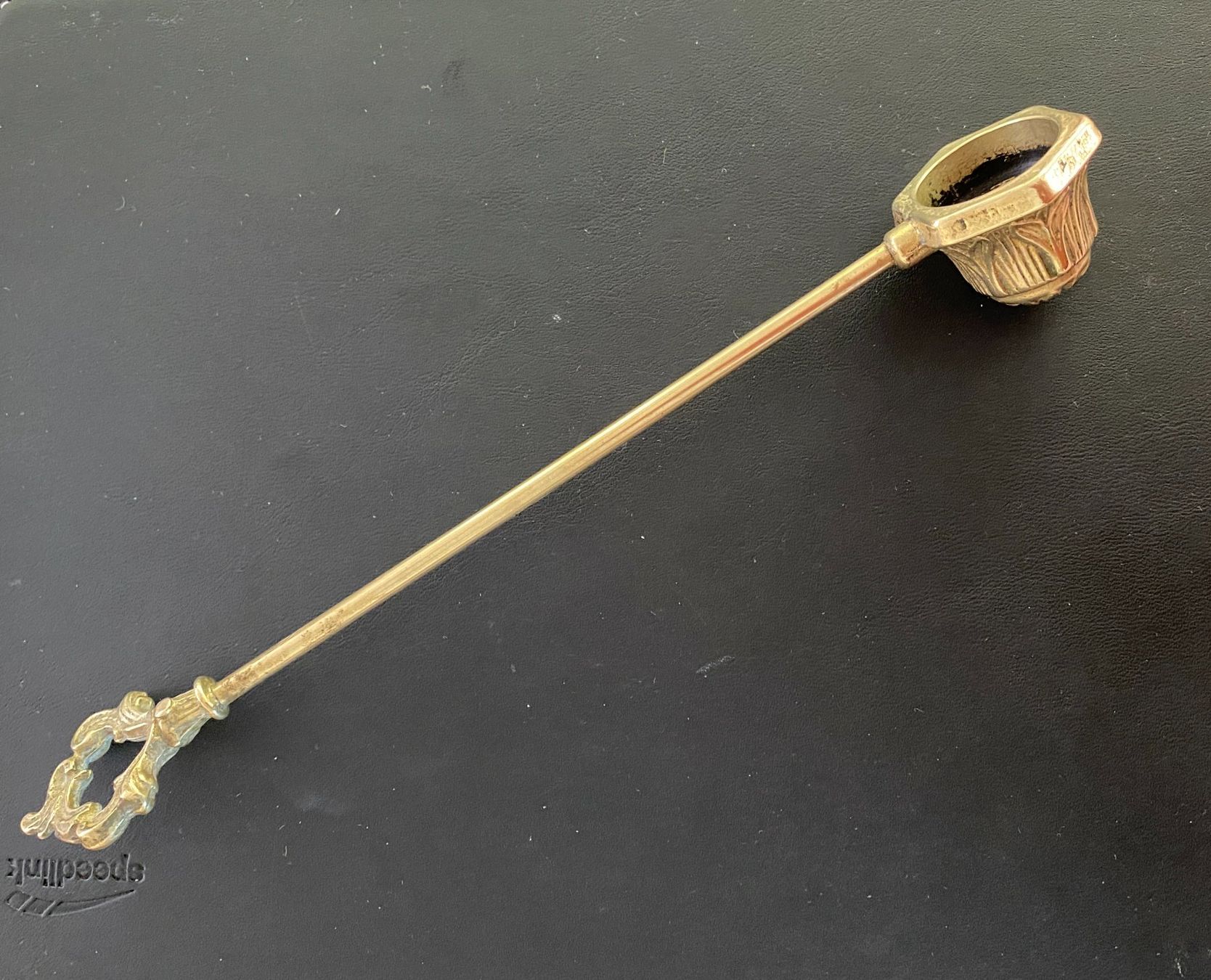 Bougies: Alter Kerzenlöscher aus Messing – D'occasion à Brügg BE par saphyrus24