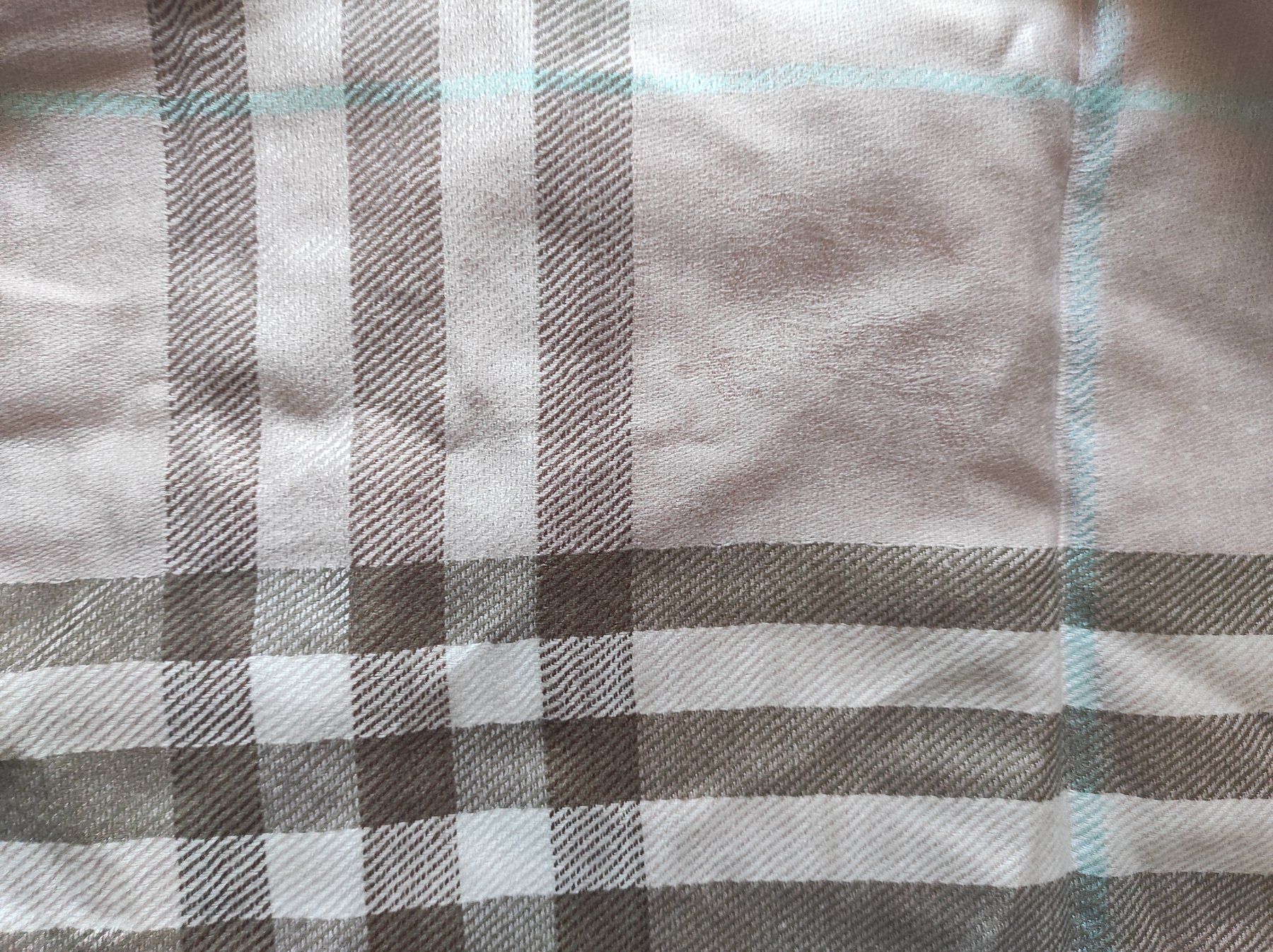 Foulards, Tücher & Schals: Écharpe long en couleur poudre rosé – Neu und originalverpackt aus Renens VD von cla_7zv5 2