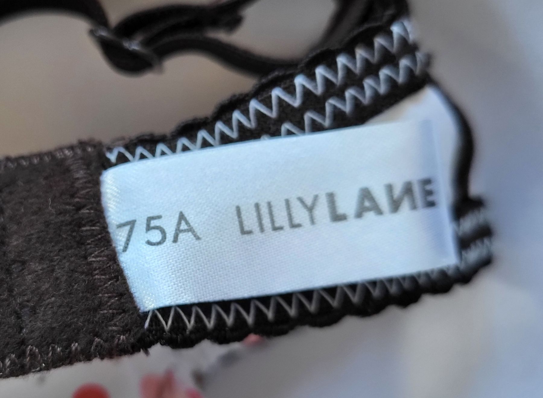 Altra biancheria intima: Soutien-gorge noir taille 75A – Usato da Courroux venduto da Belleange 1