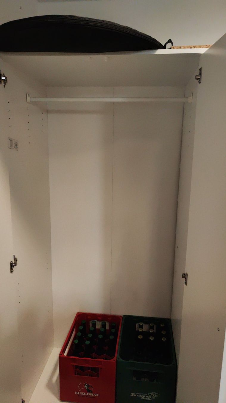 Ikea Armadi: IKEA Schrank KLEPPSTAD – Usato da Zürich venduto da C.Zollinger 1