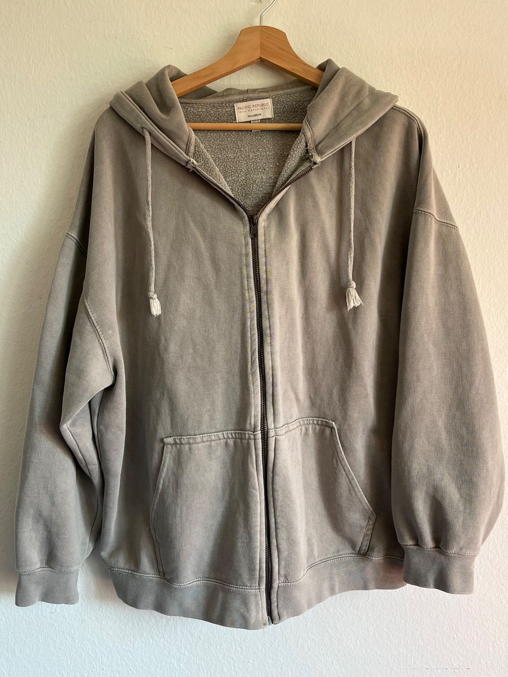 Pull&Bear Giacche: grauer Zip-Up / Pull&Bear – Nuovo (secondo la descrizione) da Zürich venduto da nerinalaura