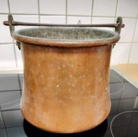secchio per acqua in rame antico