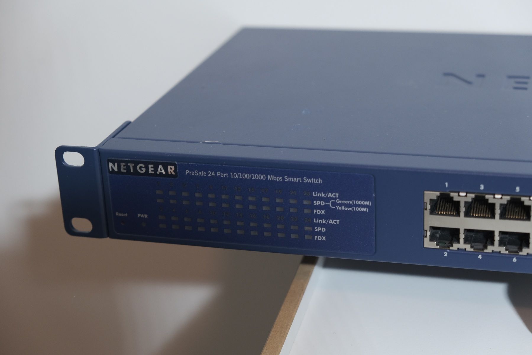 Racks & Cavalletti: Netzwerk Switch Netgear GS714T – Usato da Egg SZ venduto da fsc_g2v2 1