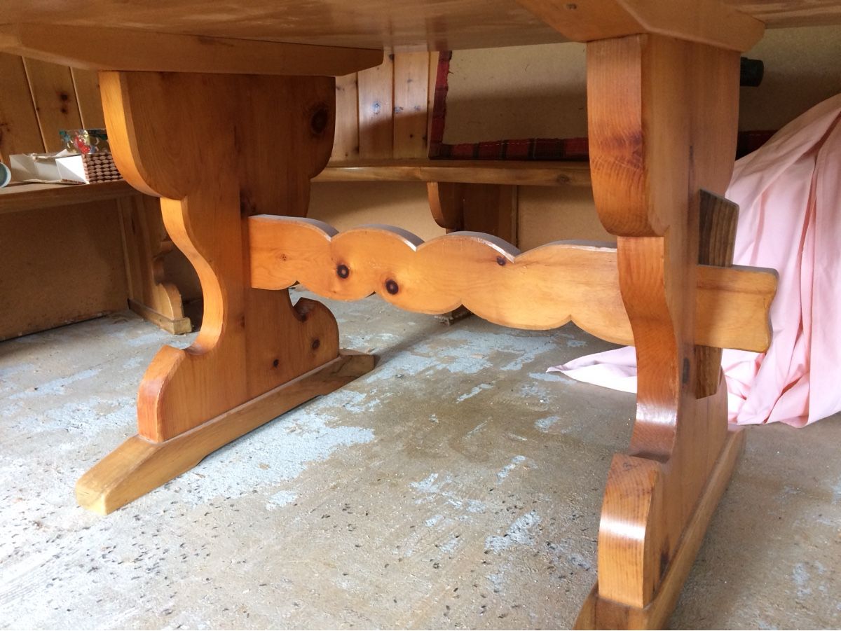 Tables: Tisch Nussbaum / Arve – D'occasion à Almens par bsundrix 1
