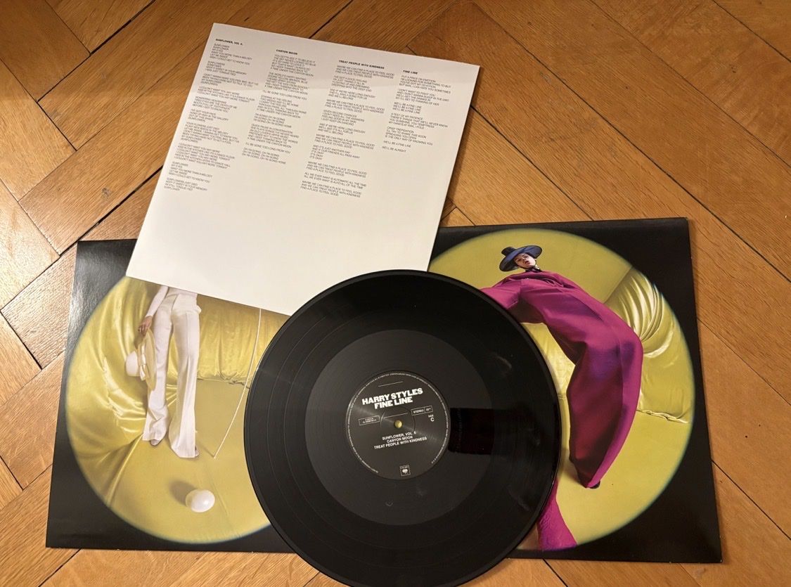 Dischi in vinile: Harry Styles "Fine Line" Vinyl Record - Excellent Condition – Usato da St. Gallen venduto da KatieEugster 1