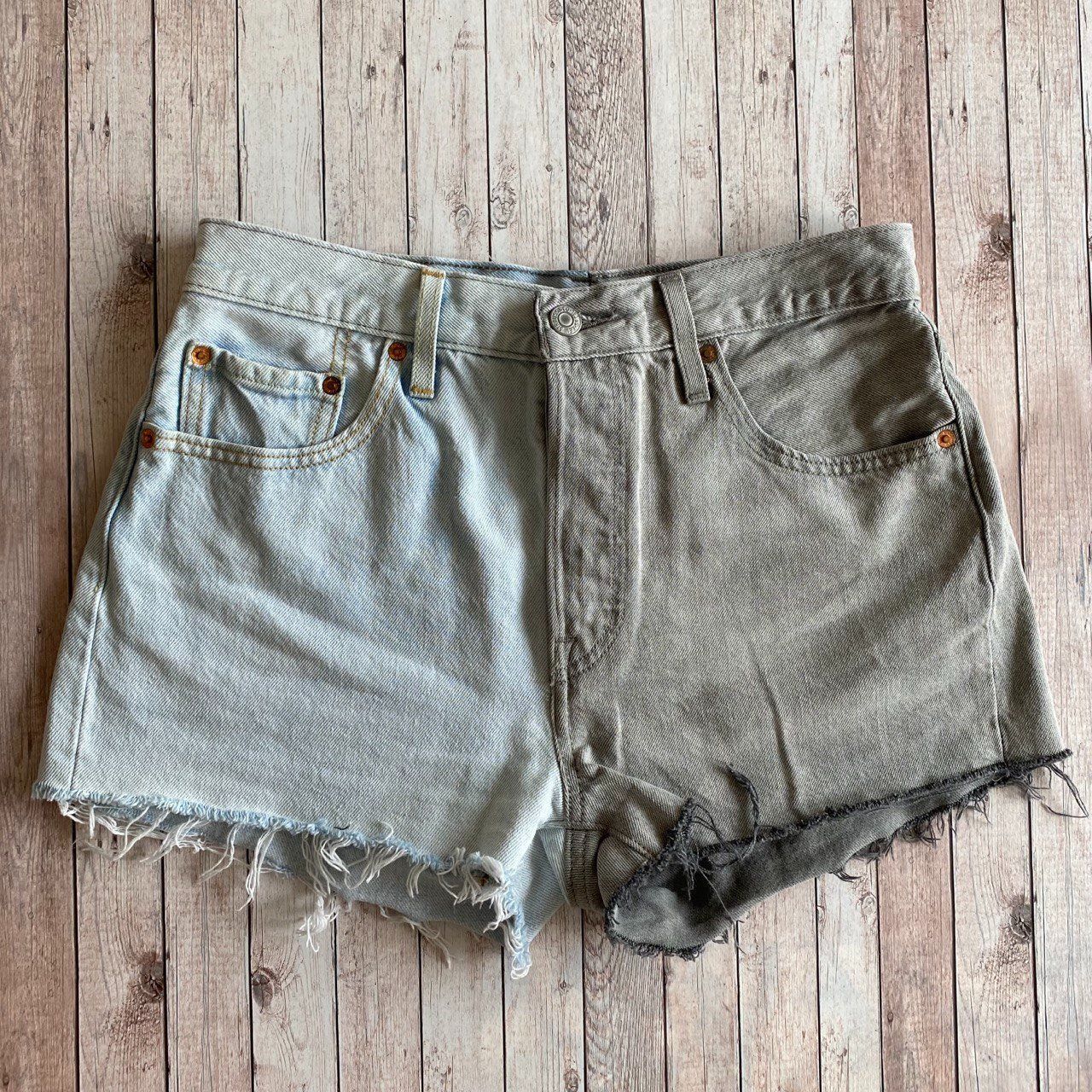 Levi's Hosen: Levi`s 501 Jeans Hotpants Gr.28 – Gebraucht aus Dietikon von Ur-ga64 1