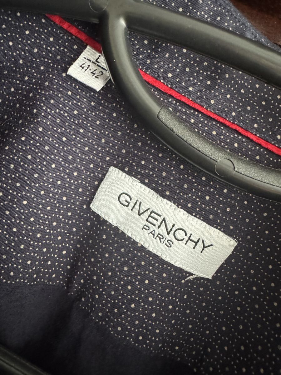 Camicie: Givenchy Hemd – Usato da Obfelden venduto da cesarina10 1