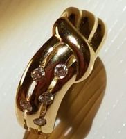 Schöner Goldring 750 + 5 Brillanten