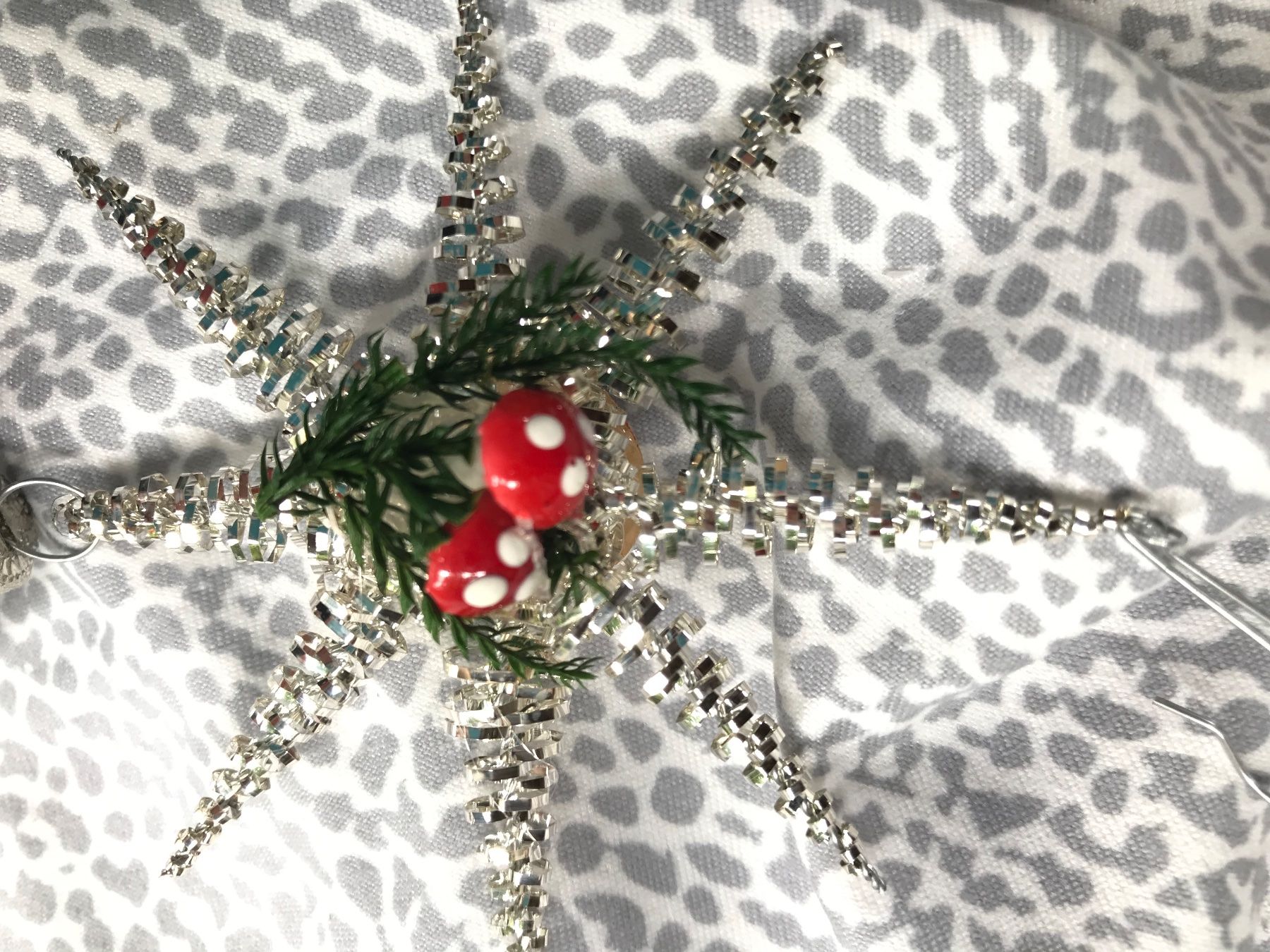 Alle Dekorationen: Stern mit Kugel Pilz Christbaumschmuck – Neu und originalverpackt aus Alpnach Dorf von marvo 3