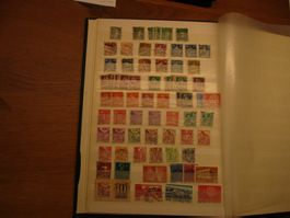 180 Stück CH Marken mit Steckalbum