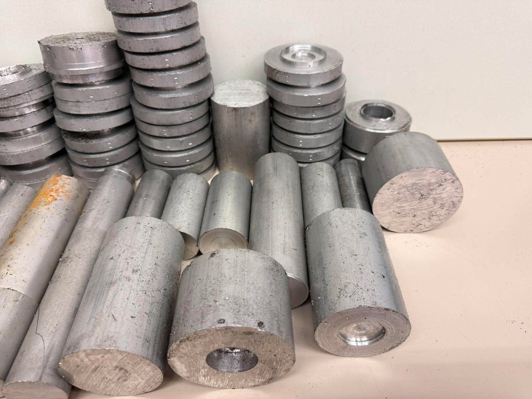 Tutti gli attrezzi: Aluminium Rohmaterial Reststücke 30 kg – Usato da Winterthur venduto da Joe1001 3