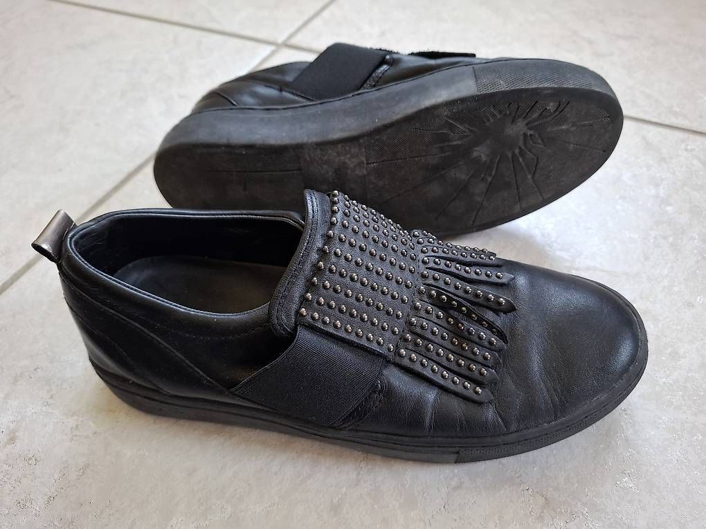 Damenschuhe: Schwarze Loafers, Grösse 39 – Gebraucht aus Stallikon von nor_9fxw 1