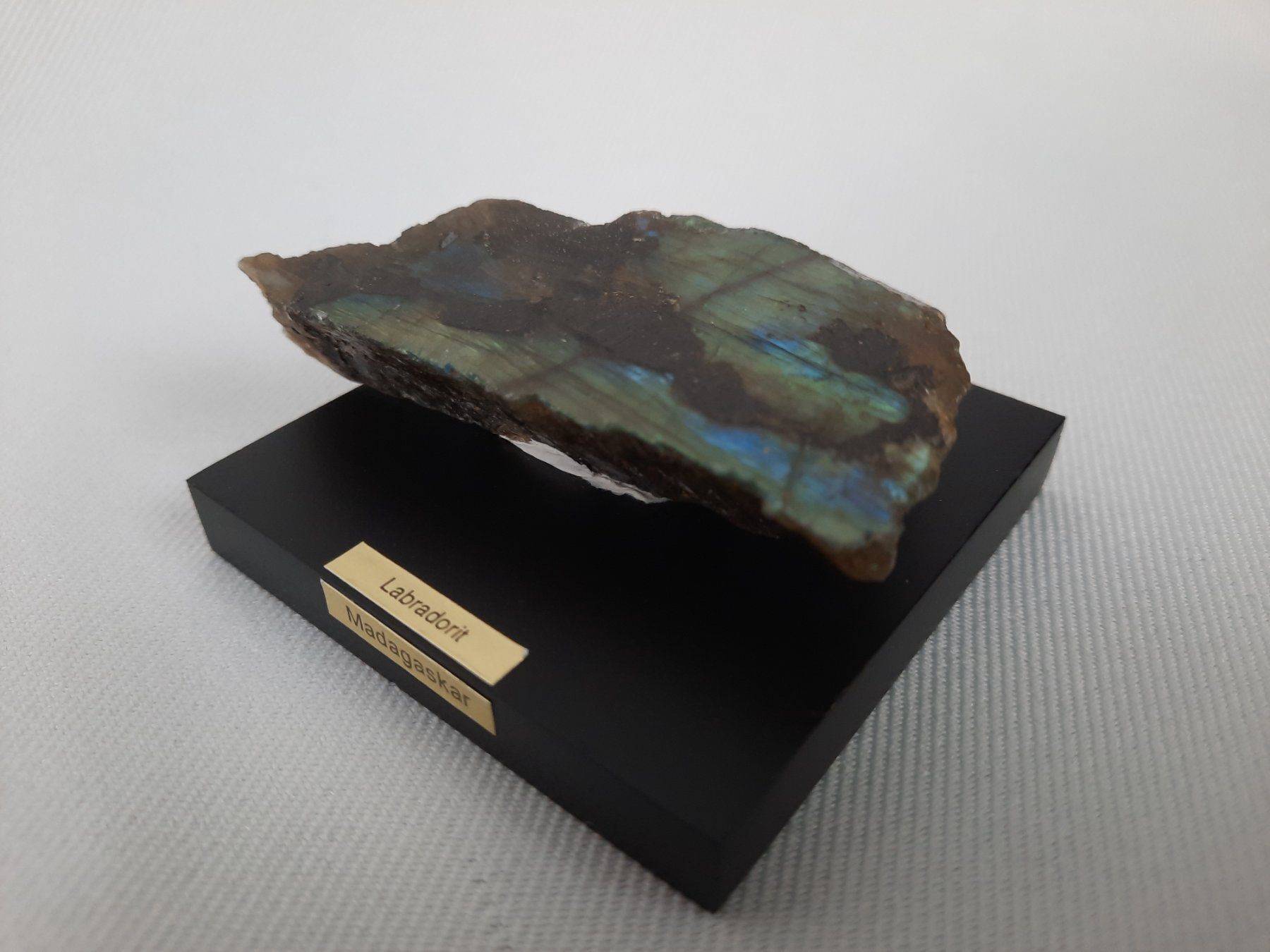 Pietre preziose: LABRADORIT aus Madagaskar auf Sockel, ca. 60 mm – Usato da Beinwil am See venduto da Restwert_Beinwil 3