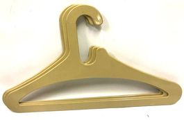 3 Kleiderbügel 70er beige