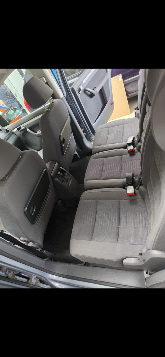 VW Automobili: VW Touran 1.4 TSI , 7 Plätzer – Usato da Schötz venduto da corrado82 7