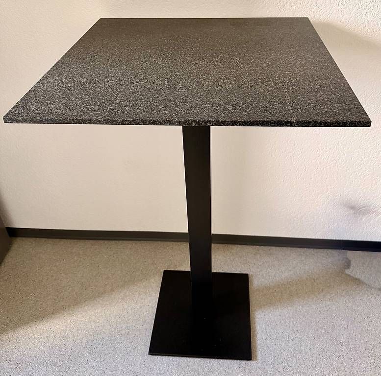 Tables: Hochtisch mit Granit-Tischplatte – D'occasion à Kilchberg ZH par yoa_7ndh 1