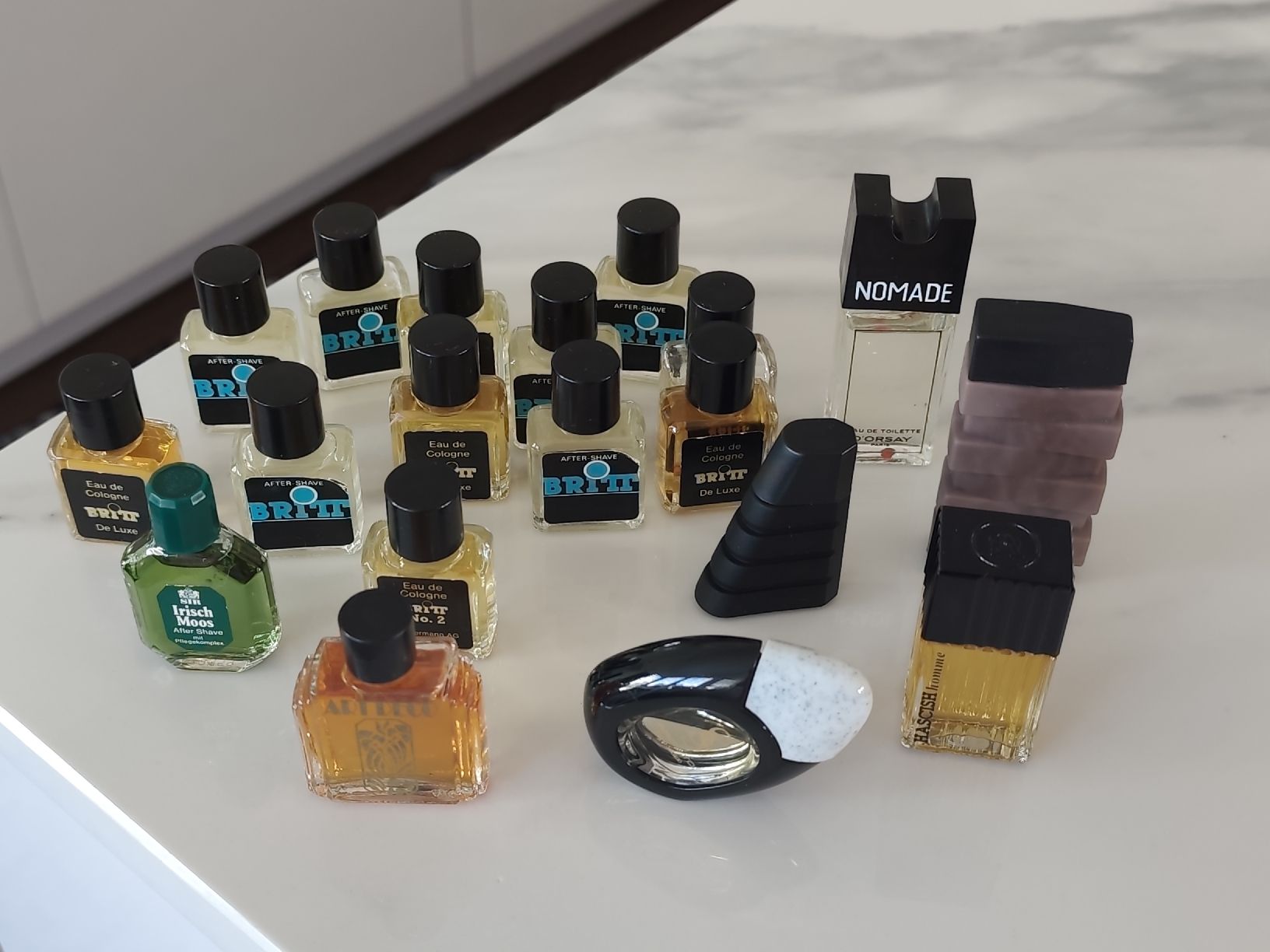 Parfum & Eau de Toilette: Parfume collection miniature vintage – Neu (gemäss Beschreibung) aus Männedorf von Ursik_OnlineShop