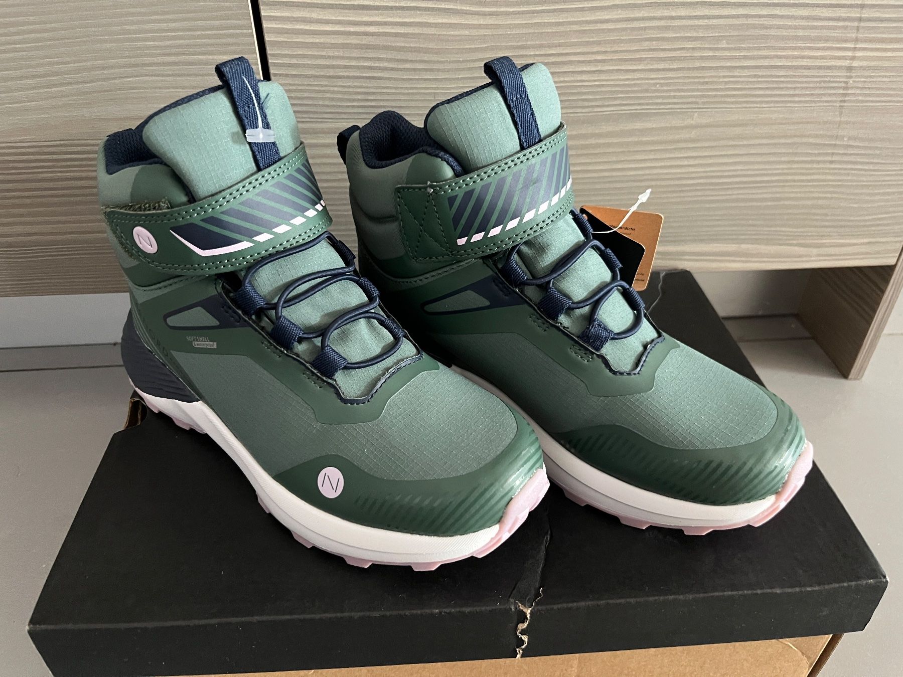 46 Nord Herrenschuhe: Winterstiefel von Nord 46, Grösse 34 – Neu und originalverpackt aus Sierre von black.box 2
