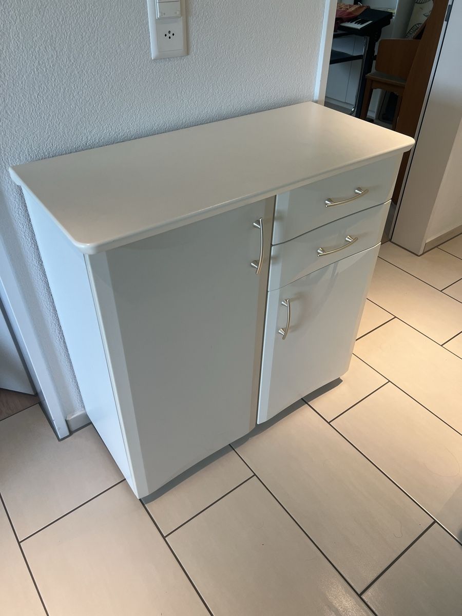 Credenze: Weisses Sideboard - Top-Zustand – Nuovo (secondo la descrizione) da Steffisburg venduto da lar_r2c8