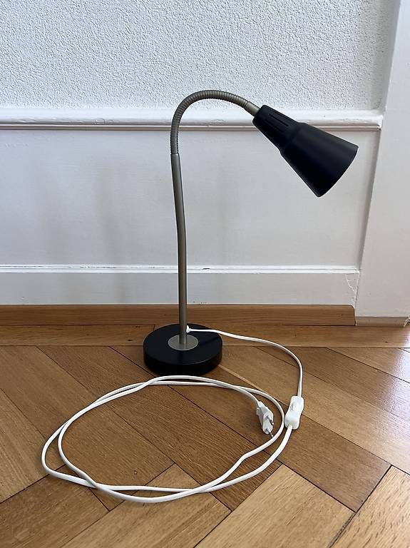 Lampade: Lampe de bureau noire  – Usato da Lausanne venduto da lk138 1