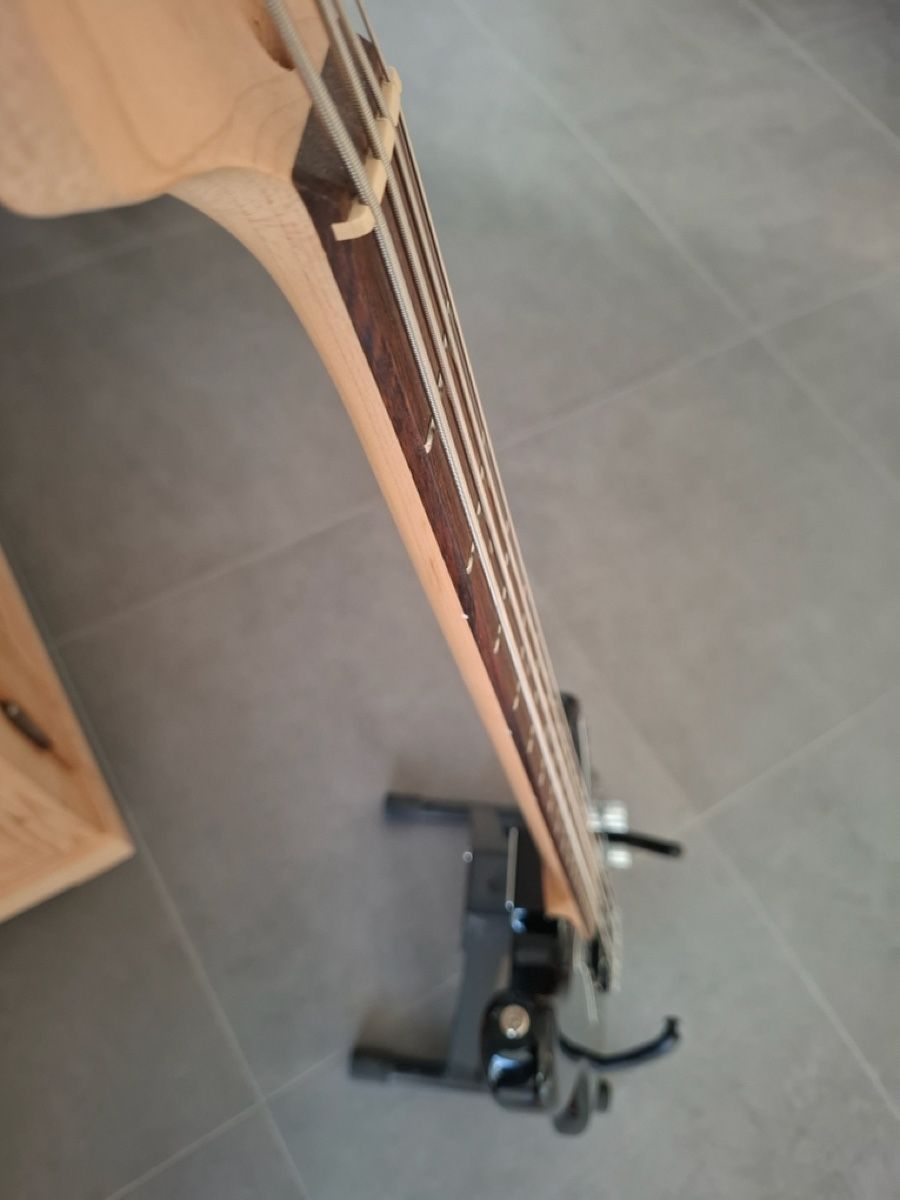Squier Strumenti musicali: Squier Affinity PJ Bass Schwarz – Nuovo (secondo la descrizione) da Thun venduto da sof_by7w 6