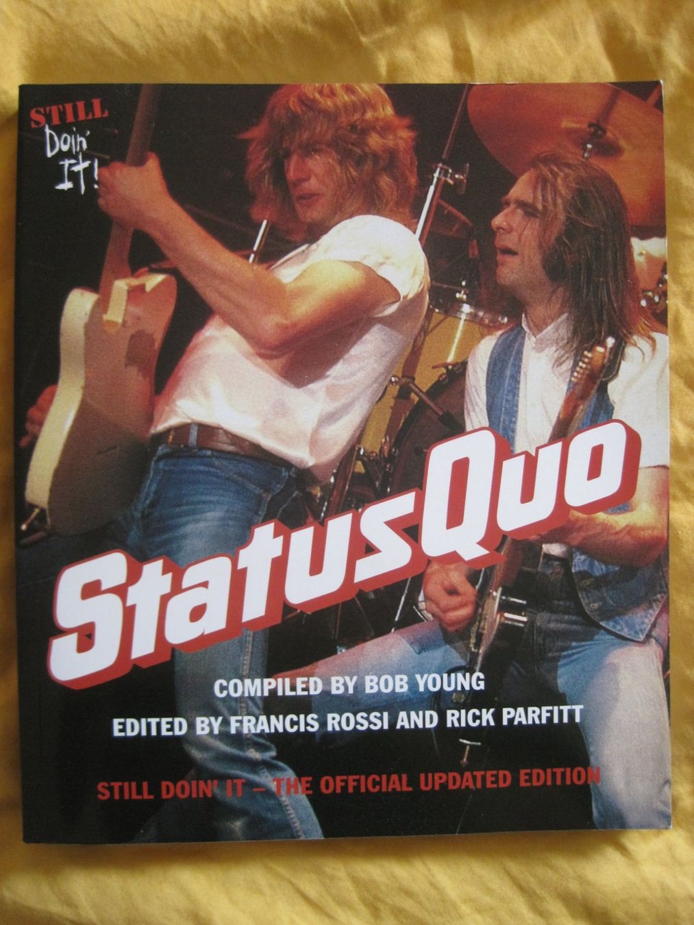 Bücher: STATUS QUO  von Bob Young Compiled Edition Buch – Neu (gemäss Beschreibung) aus Gossau SG von Noryflory