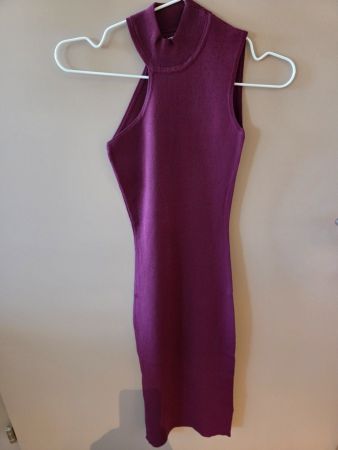 Stickkleid Mint & Berry - Cut-Out-Detail am Schulter!