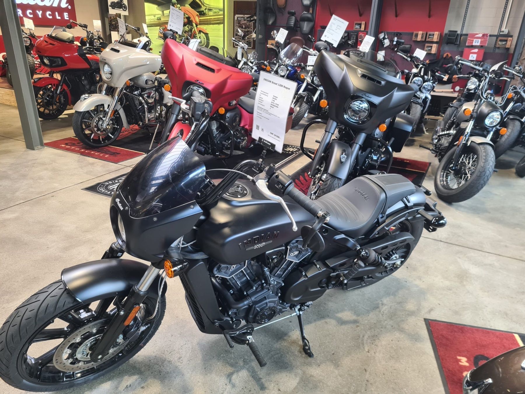 Indian Motorcycle Chopper: Indian Scout Rogue – Nuovo (secondo la descrizione) da St. Gallen venduto da alexa89