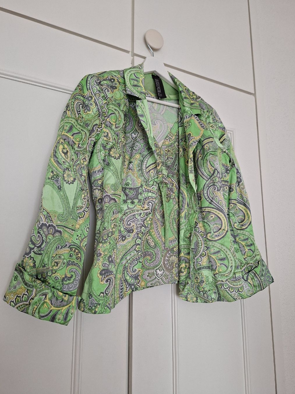Airfield Lots de vêtements: Ensemble AIRFIELD veste + top imprimé vert – D'occasion à Lutry par Sim_Sta 2