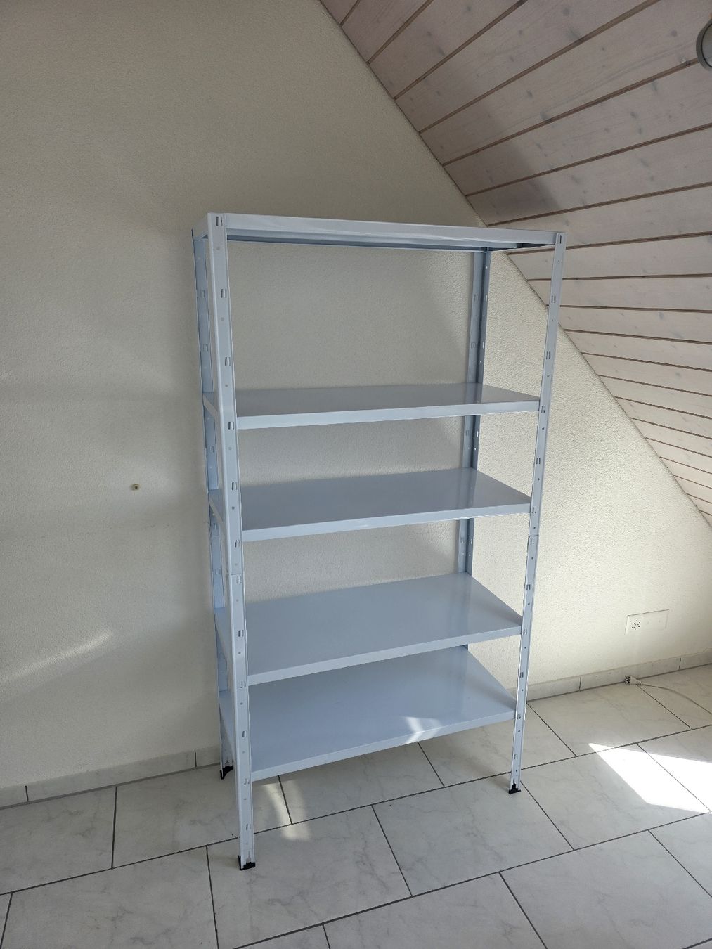 Scaffali: Regal weiss 5 Ablagen Metall Weiss – Usato da Neerach venduto da TomBae 2