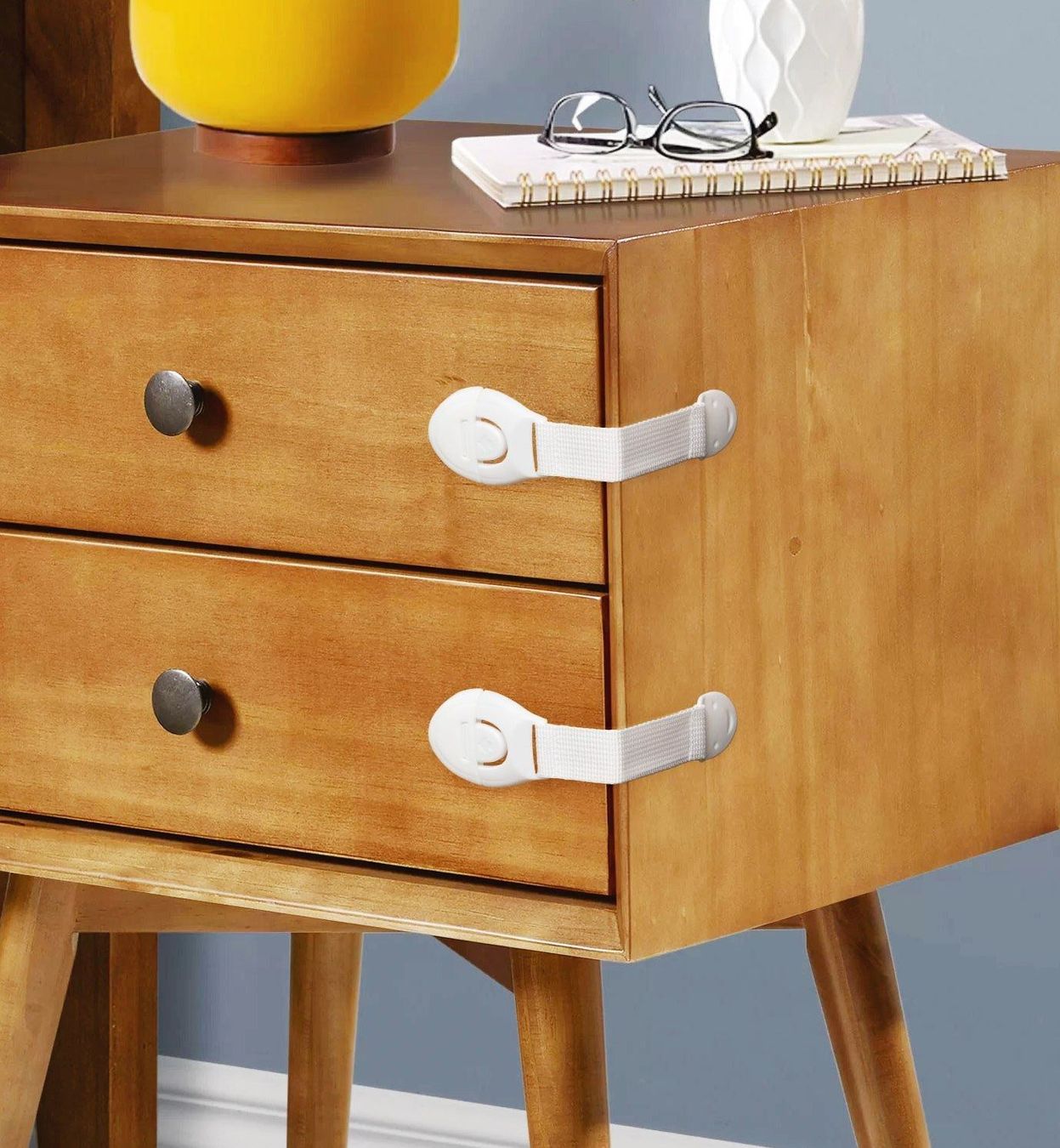 Lucchetti: 2xSchranksicherer vor Kinder 21 cm weiss – Nuovo e nell'imballaggio originale da St. Gallen venduto da schnaeppchen-preise