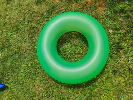 Aufblasbarer Schwimmring
