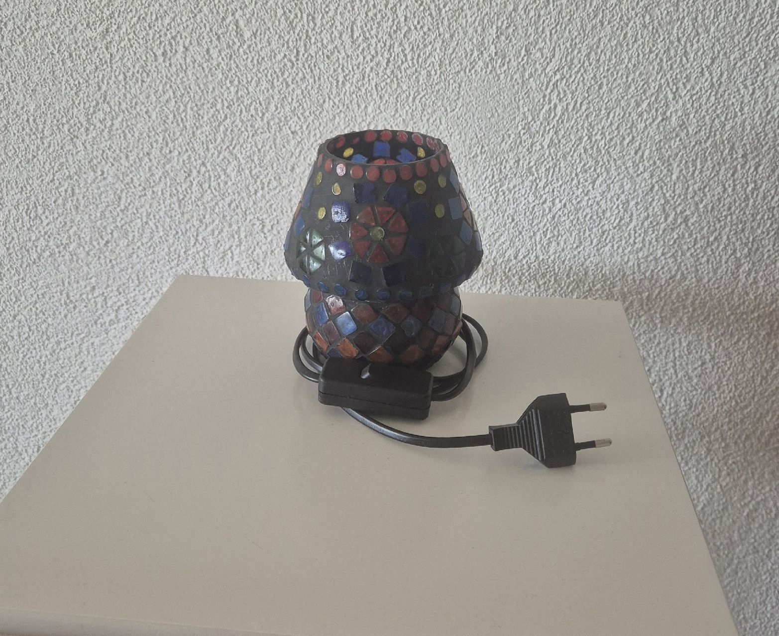 Lampade: Tischlermeister, gemustert, mit Glühbirne – Nuovo e nell'imballaggio originale da Zürich venduto da Sami78