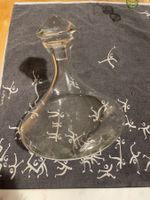 Eleganter Weindekanter / Schiffskaraffe aus Glas mit Stopfen