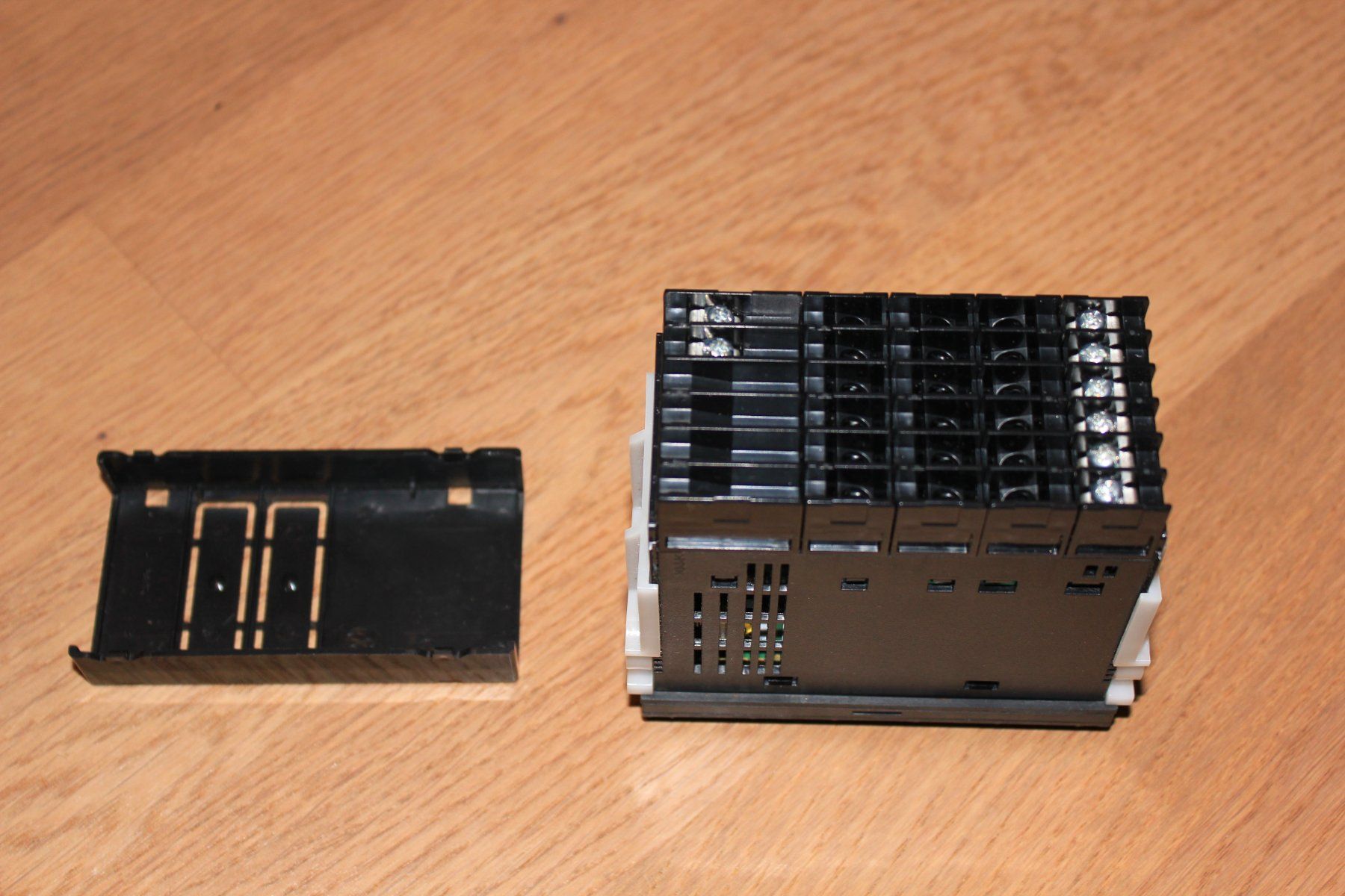 Omron Componenti elettronici: Omron Multifunktionsanzeige – Usato da Männedorf venduto da biancyur 3