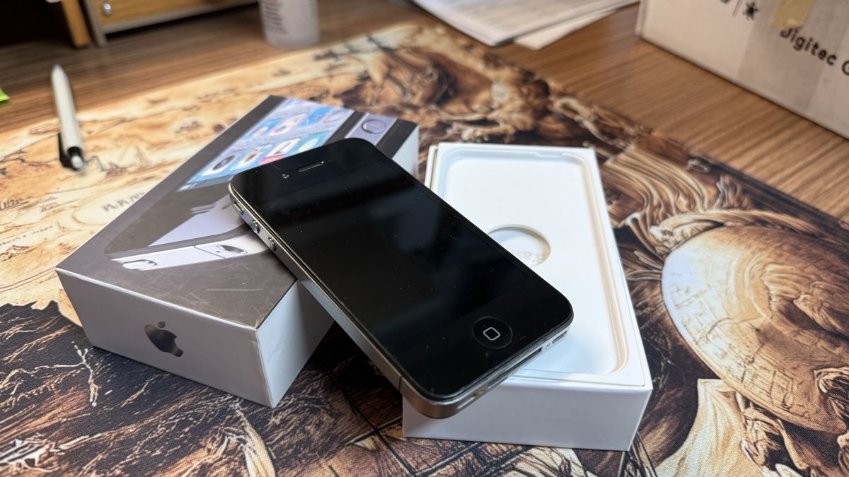 Apple Telefoni cellulari / Smartphones: iPhone 4 – Usato da Oberuzwil venduto da WMB73