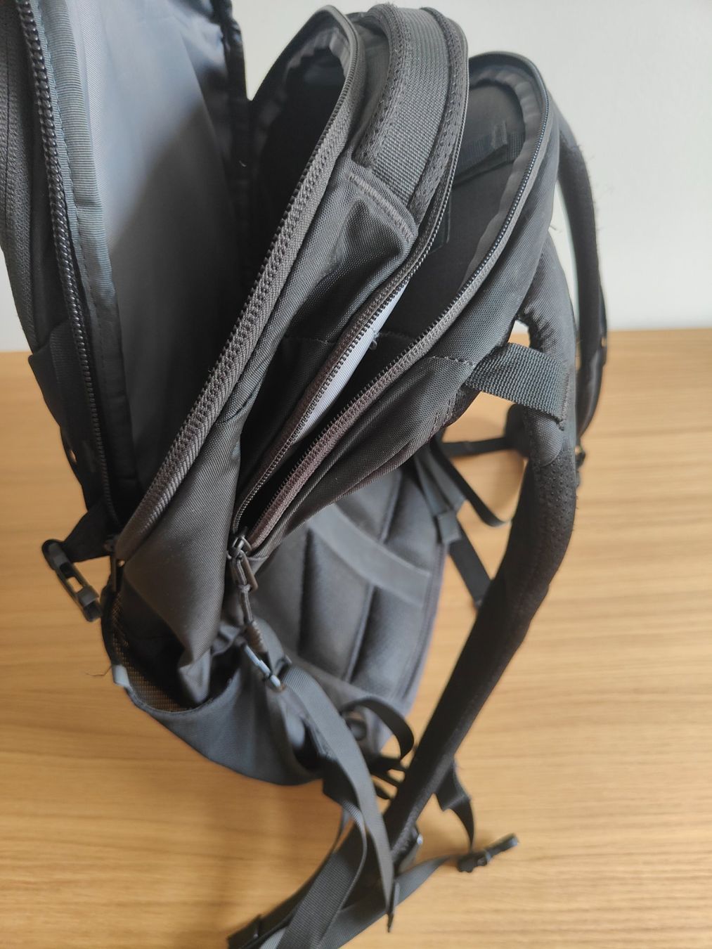 North Face Zaini: The North Face Borealis Rucksack – Usato da Olten venduto da Gegendiekultur 3