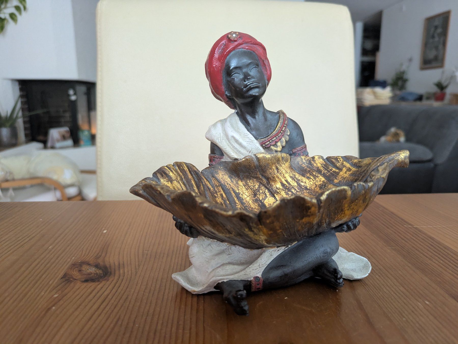 Tutte le decorazioni: Dekorative Schale mit Figur, orientalisch, Goldblatt-Opti... – Usato da Zürich venduto da but_9lq6