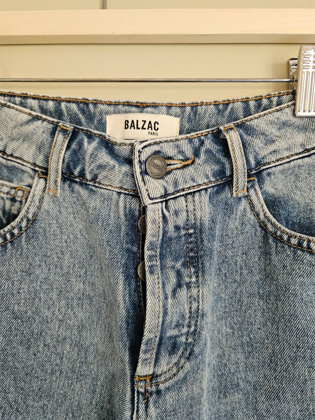 Jeans: BALZAC PARIS Jeans Damen, W25/L26 – Nuovo (secondo la descrizione) da Basel venduto da izz_m9db 1